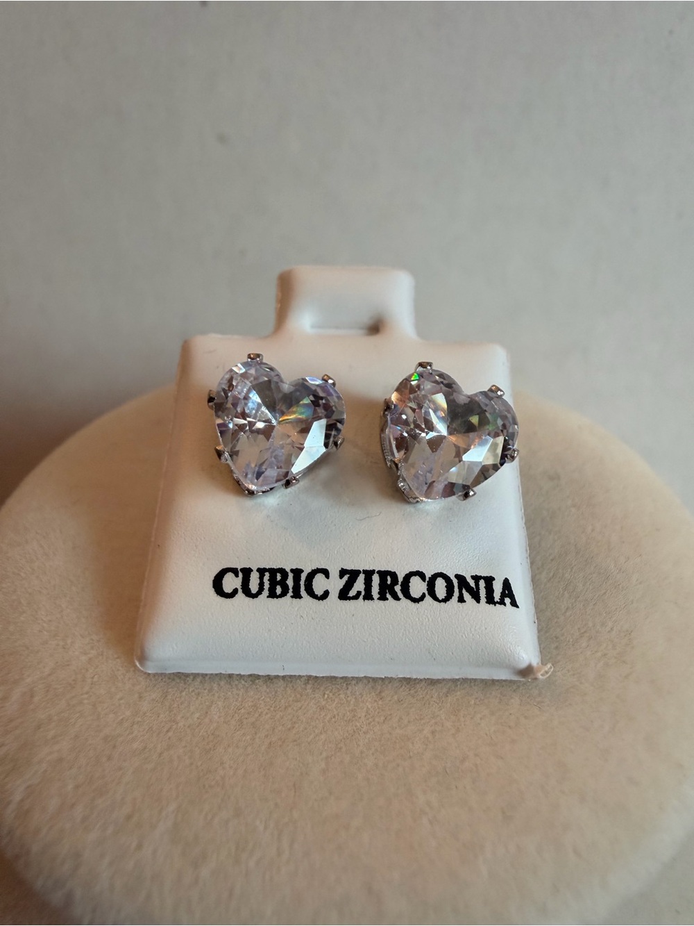 8mm HEART Studs (CZ simulated diamond)